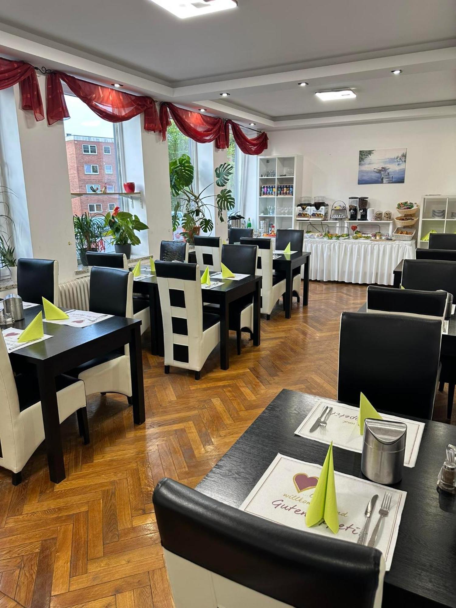 Hotel Deutscher Hof シュレースヴィヒ エクステリア 写真